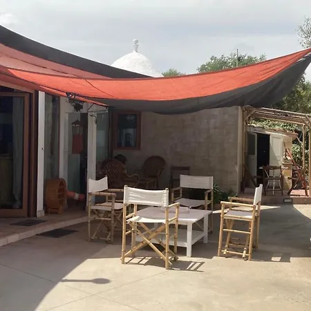 Music House A Confinante Via Per Turi 500m Dalle Grotte Guest house