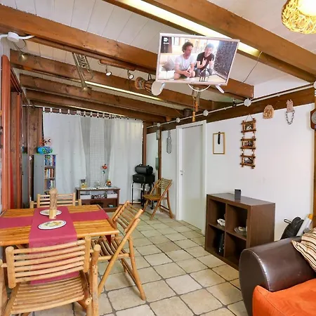 Guest house Music House A Confinante Via Per Turi 500m Dalle Grotte *