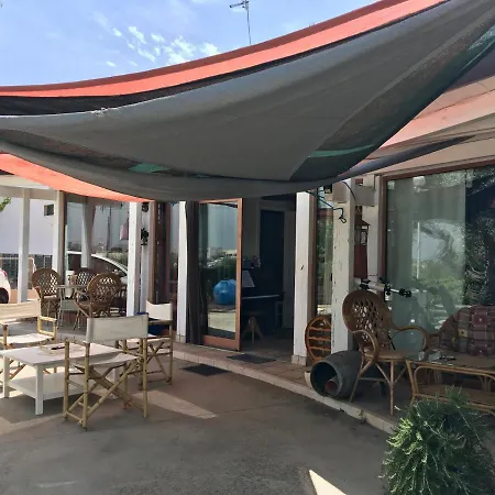 Guest house Music House A Confinante Via Per Turi 500m Dalle Grotte