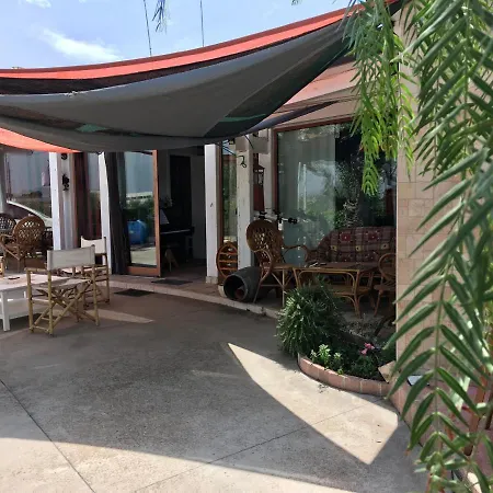 Music House A Confinante Via Per Turi 500m Dalle Grotte