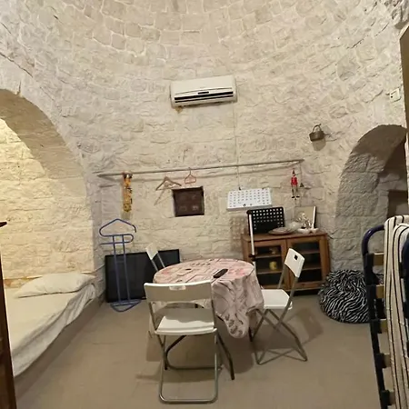 Music House A Confinante Via Per Turi 500m Dalle Grotte *