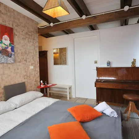 Music House A Confinante Via Per Turi 500m Dalle Grotte Gasthof Castellana Grotte